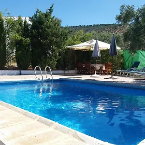 https://cortijo-cerca-de-cordoba-con-piscina.es-andalucia.com